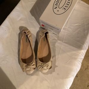 Steve Madden Nude Leather Flats